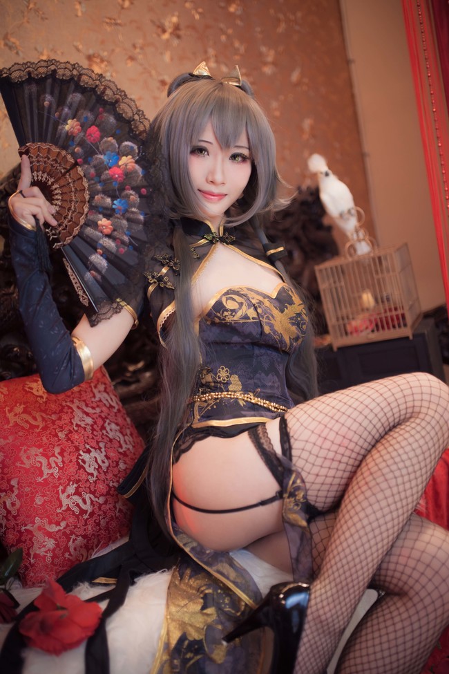 金丝雀洛天依 cosplay 雨波