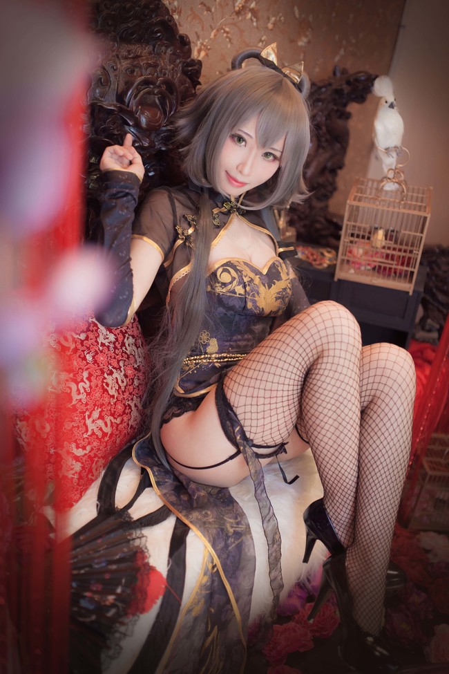 金丝雀洛天依 cosplay 雨波