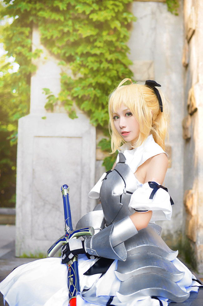 纯白骑士saber Lily