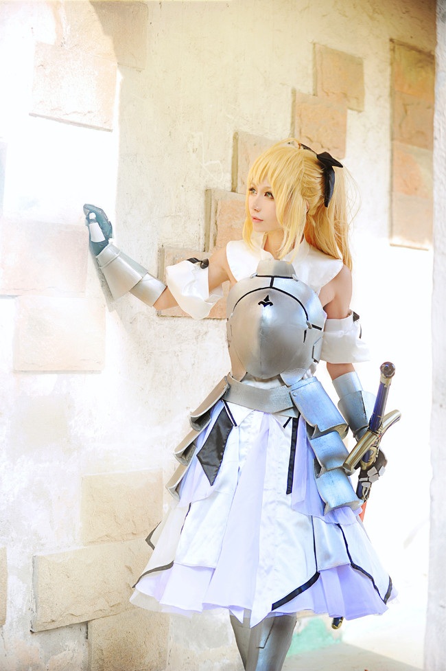 纯白骑士saber Lily