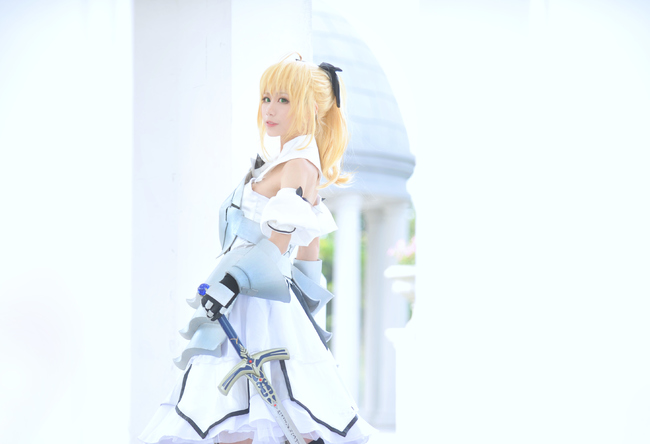 纯白骑士saber Lily