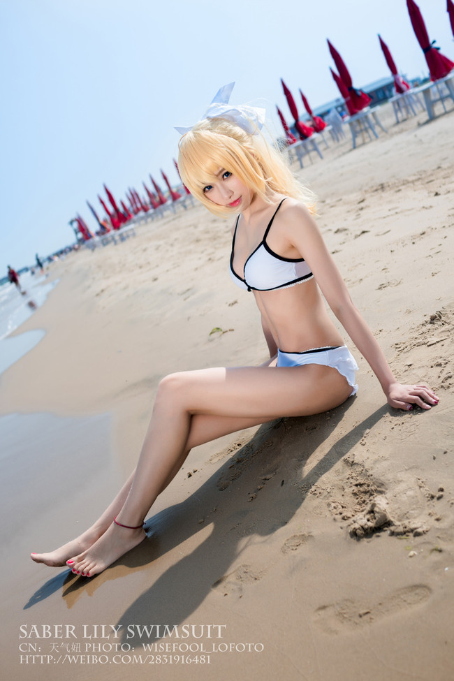 Saber Lily泳装